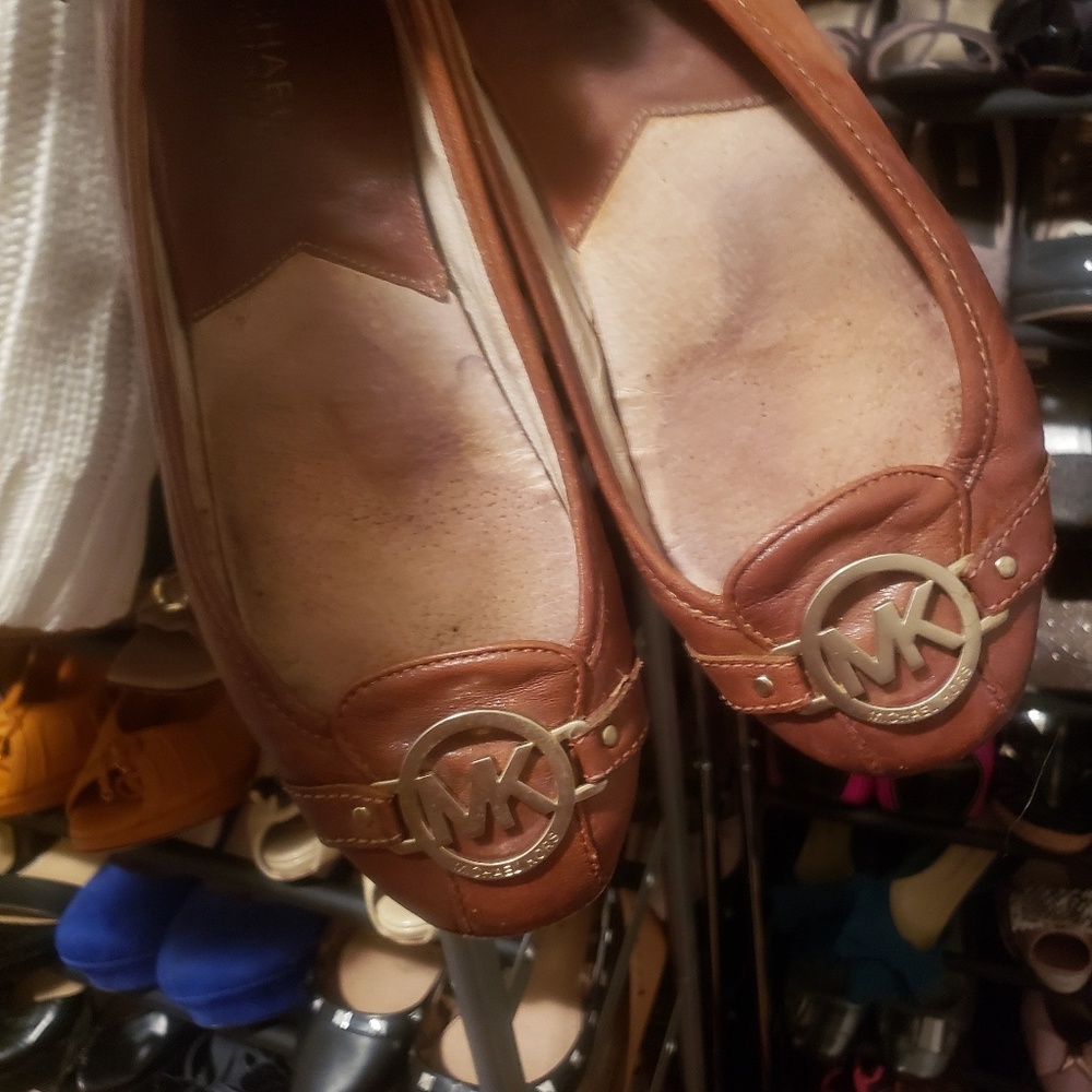 Michael Kors flats (Listed for. LISSA)
